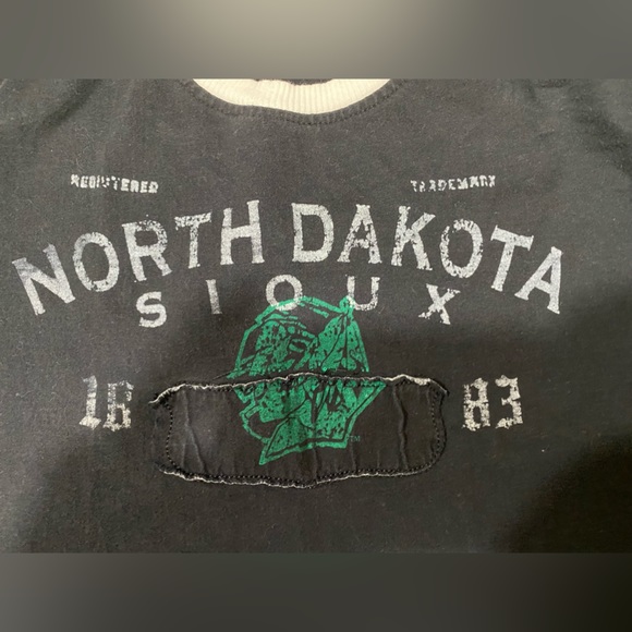 North Dakota t-shirt - Picture 2 of 3